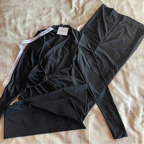 NEW! Khanum's- Black Turtleneck Long Sleeve Khrissy Maxi Dress Size Small - Picture 2 of 10